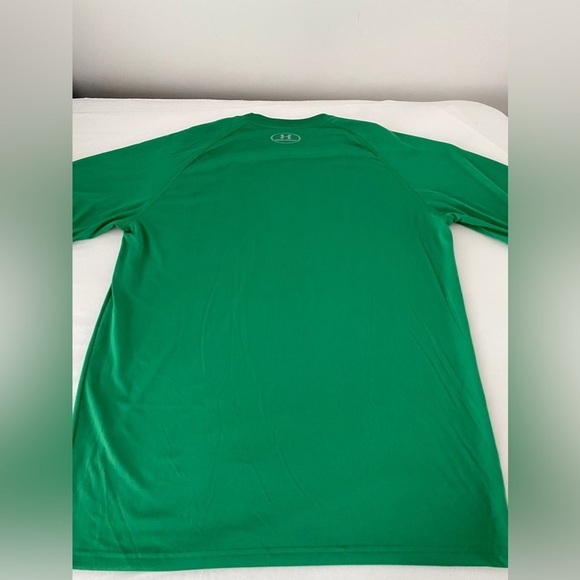 NOTRE DAME FIGHTING IRISH FOOTBALL x UNDER ARMOUR Green Logo T Shirt in Large - Picture 6 of 8
